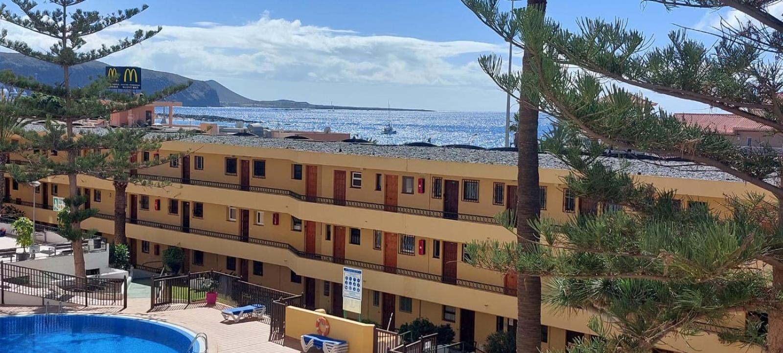 Firstline Apartment Los Cristianos Arona  Exterior foto